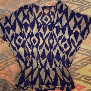 FRANCHESCA’S scoop neck blouse